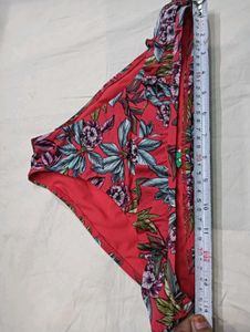 💛 Floral Ruffled Bikini Bottom