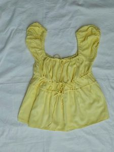Butter yellow top