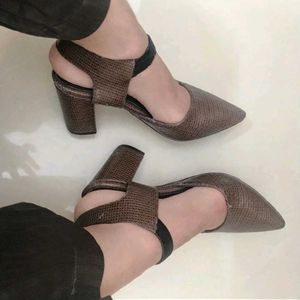 Stylish Slingback Block Heels