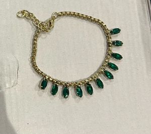Elegant Emerald Dangle Bracelet