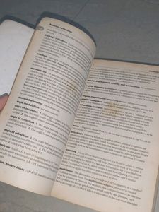 Oxford dictionary of physics