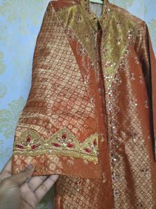 Men's Embroidered Kurta