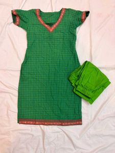 Traditional style kurti set