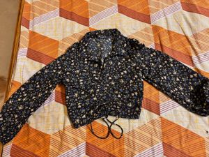 Black Floral Print Ruched Crop Top