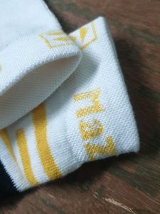 Stylish White &amp; Yellow Striped Socks