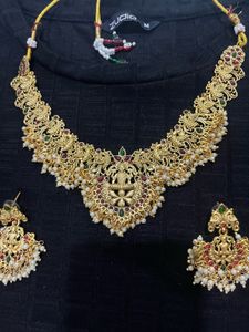 Exquisite Traditional Gold Necklace &amp; Earring Set