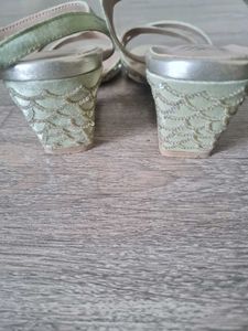 House of Pataudi Sparkly Gold - Mint Green Strappy
