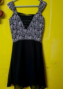 Its An Excellent Top For Jeans And Leggings Too...