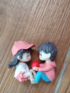 Cute Couple Figurine