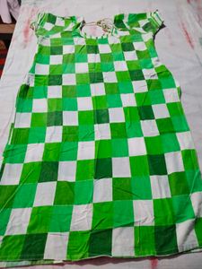 Green Checkered Kurta tauser with dupatta