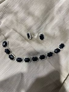 Elegant Black Gemstone Necklace &amp; Earrings Set