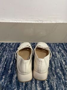 Chic White Bow Ballerina Flats