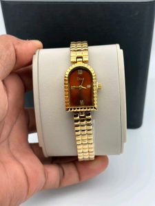 DIOR PREMIUM QUALITY LADIES WATCH AT SALE