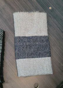 Stylish Geometric Print Scarf