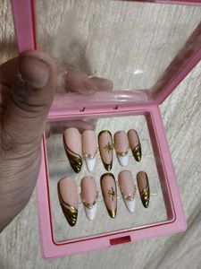 Elegant Press-On Nail Set