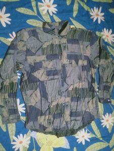 women's Abstract Print Button-Up Shirt