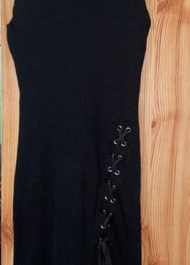Sleeveless Black Lace-Up Dress