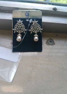 Elegant Pearl Drop Earrings