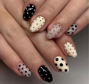 Chic Polka Dot Press on nails