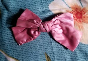 PRICE DROP 🎀 Cute Pinteresty Satin Bow