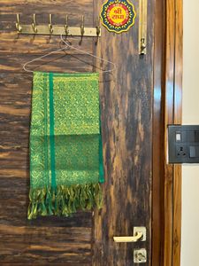 Elegant Green &amp; Gold Silk Dupatta