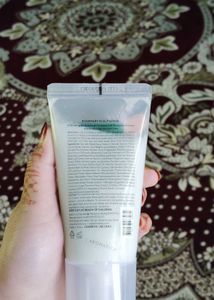 selling this aromatica rosemary scalp scrub . it's