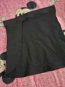 black skirt