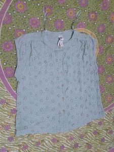 women's top