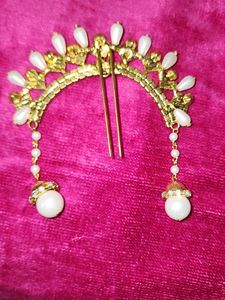Elegant Hair Pin with Pearls