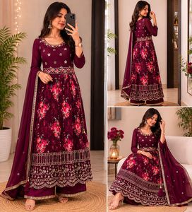 Floral Embroidered Kurta Set🌺