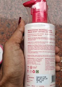 M.Caffeine Brightening Raspberry body Scrub