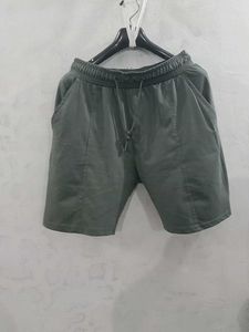Comfortable Olive Green Cargo Shorts