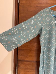Elegant GREEN  Printed Kurta- w/ Price tag