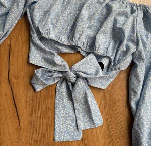 Blue Floral Puff Sleeve Crop Top