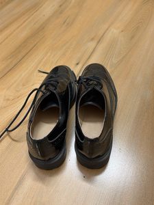 Chic Patent Leather Brogues