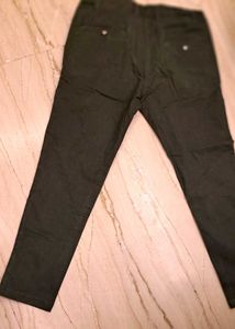 Stylish Men's Dark Green Chinos