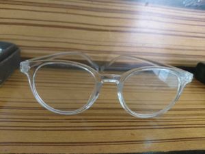 Clear Frame Round Glasses