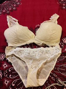 Victoria's secret laungerie set