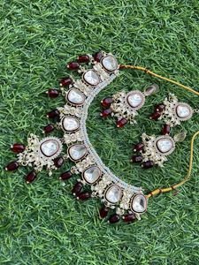 Stunning Kundan Necklace &amp; Earring Set