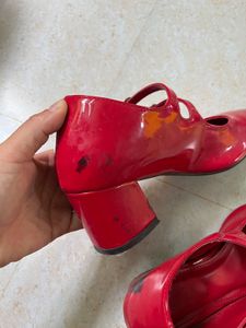 Theater Xyz Heels ( Negotiable ❤️)