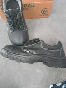 Go Work Heavy Duty  Safety Footwear Size-8