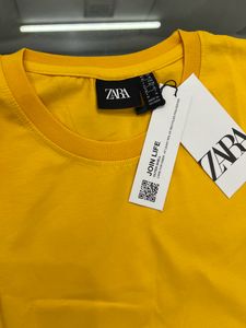 ZARA PLAIN TSHIRT M SIZE