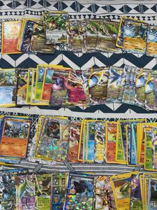 10 Pokemon Card Trading Lot