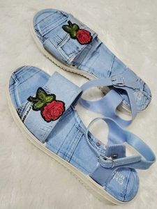 🎀 Denim Rose Embroidered Sandals ❤️