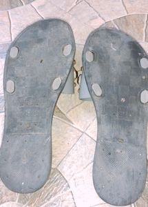 Flat Flip-flop
