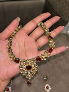 Stunning Red &amp; White Stone Necklace Set