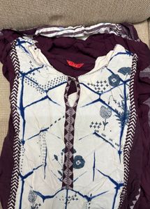 Maroon &amp; White Printed Kurta