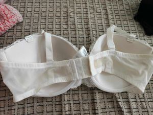 H&amp;M White Lace Bra