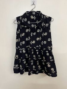 Chic Sleeveless Floral Print Top