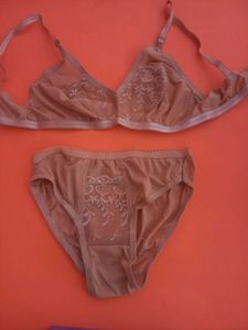 Lace Bra &amp; Panty Set